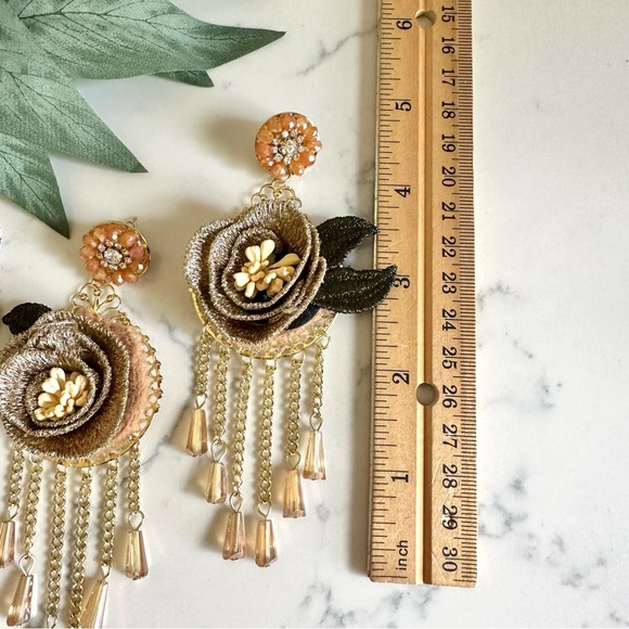 2/$30🌵Rustic French Country Flower Earrings Long Beaded Tassel Floral NEW - Picture 11 of 12
